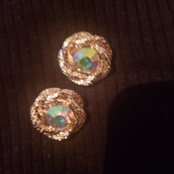 Earrings - Picture 3 of 5